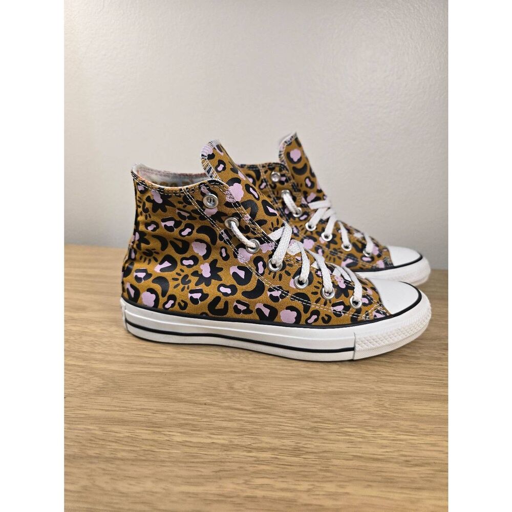 Converse Chuck Taylor All Star Leopard Print Astrology Women's Shoes Size 7.5